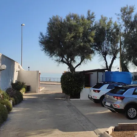 Апартаменты Seagull Sea & Airport