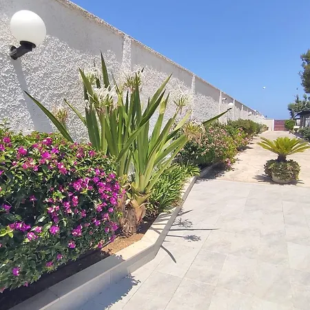 Seagull Sea & Airport Lägenhet *