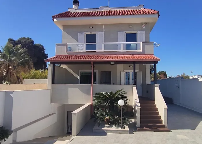 Seagull Sea & Airport Apartment