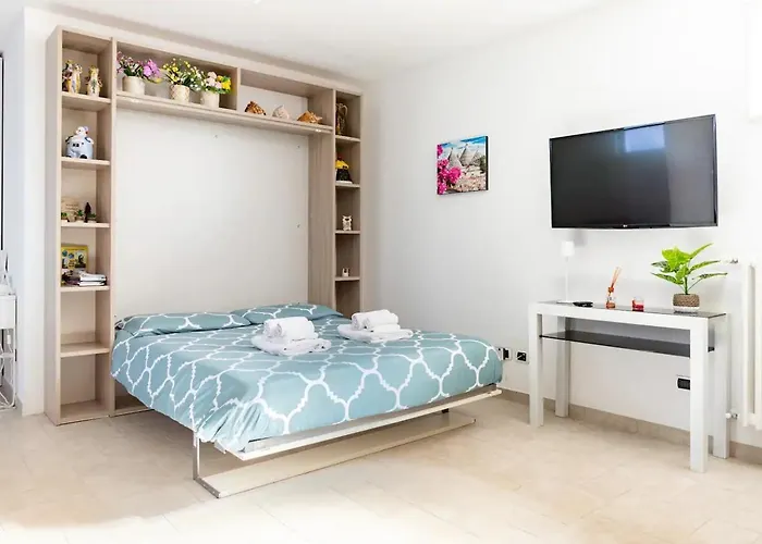 Seagull Sea & Airport Bari